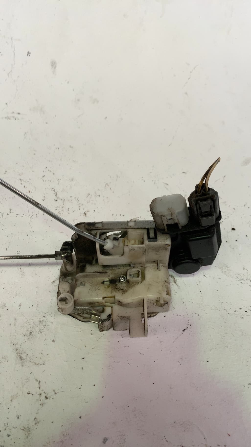 Cerradura puerta trasera derecha HONDA JAZZ (GK) 2