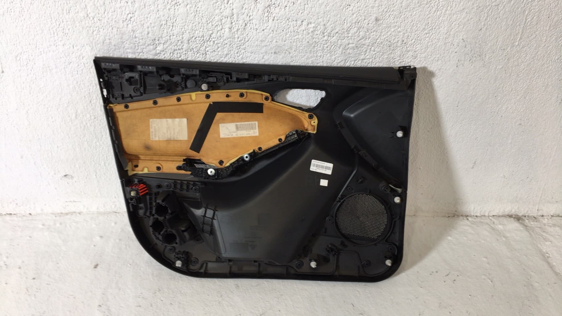Guarnecido puerta delantera derecha FORD FOCUS 2