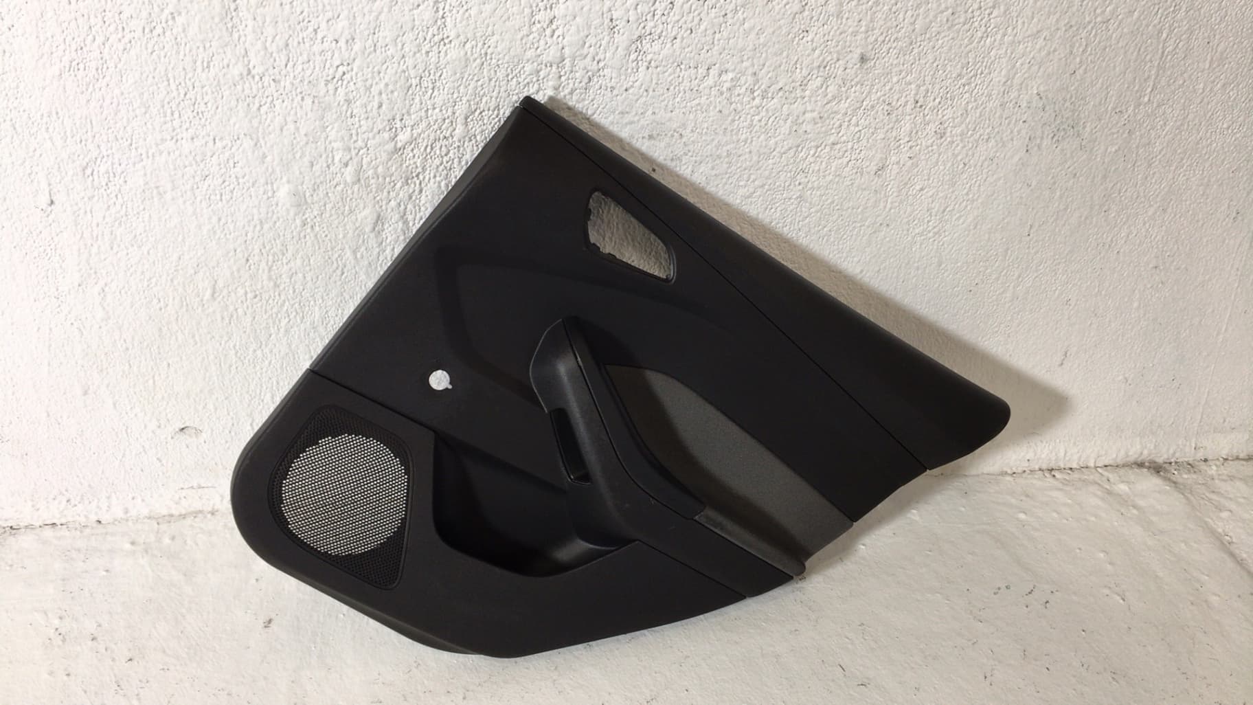 Guarnecido puerta trasera derecha FORD FOCUS