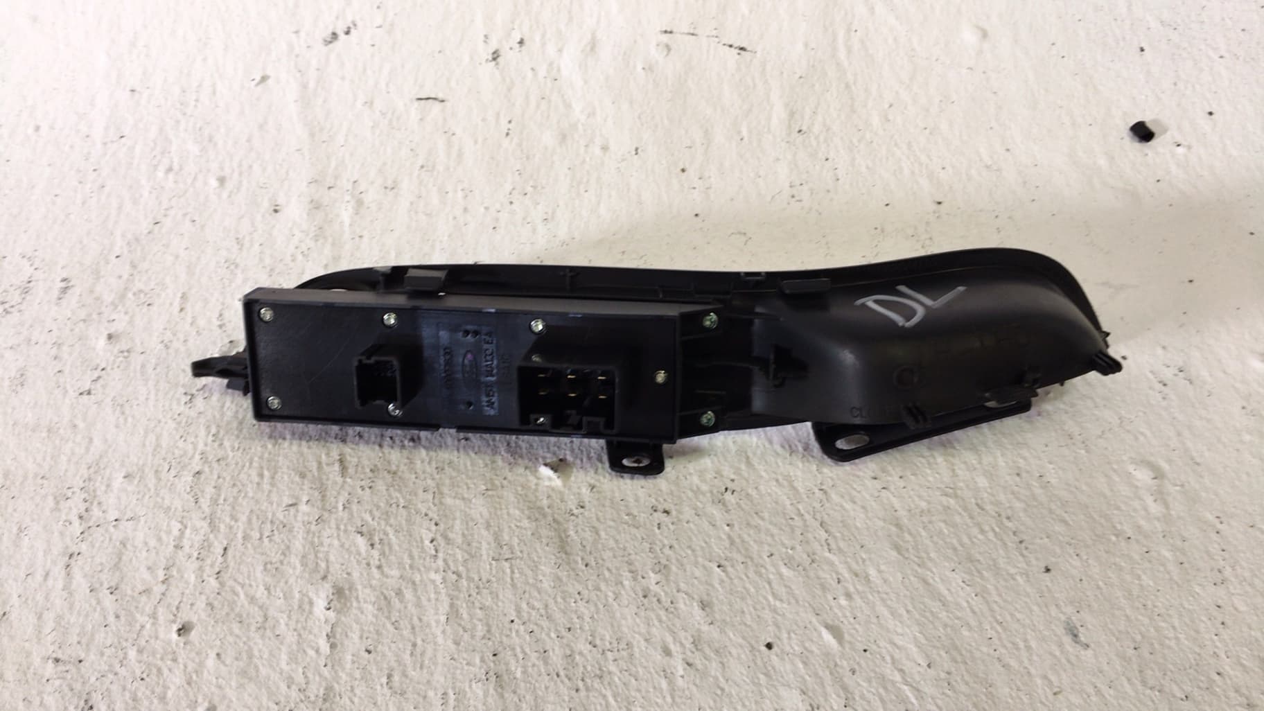 Mando elevalunas delantero izquierdo FORD FOCUS 2