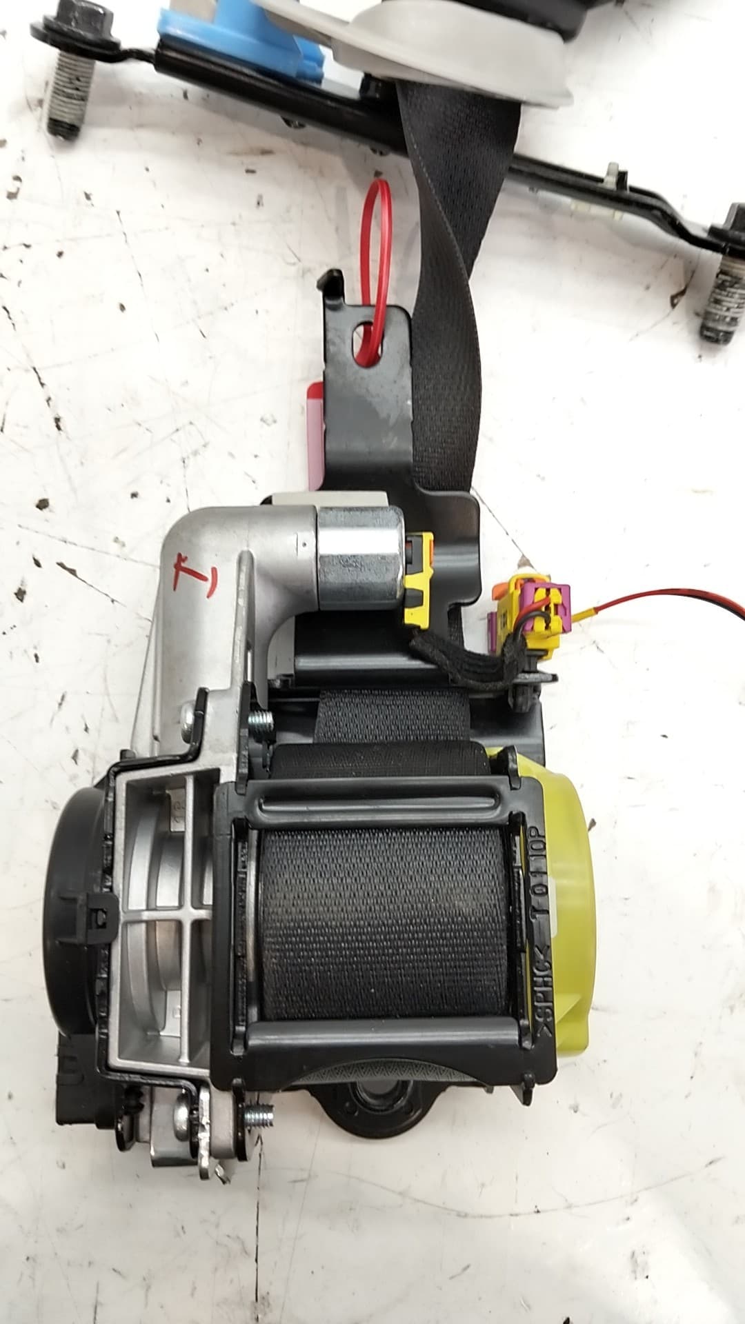 Cinturon seguridad delantero izquierdo KIA STONIC