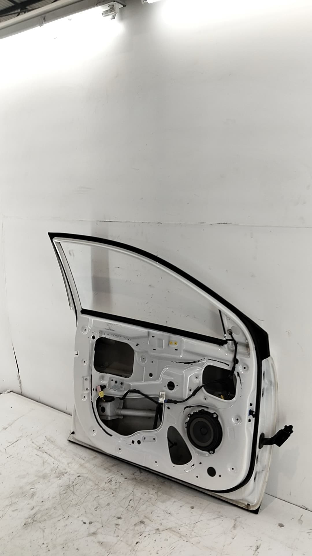 Puerta delantera izquierda KIA STONIC 2