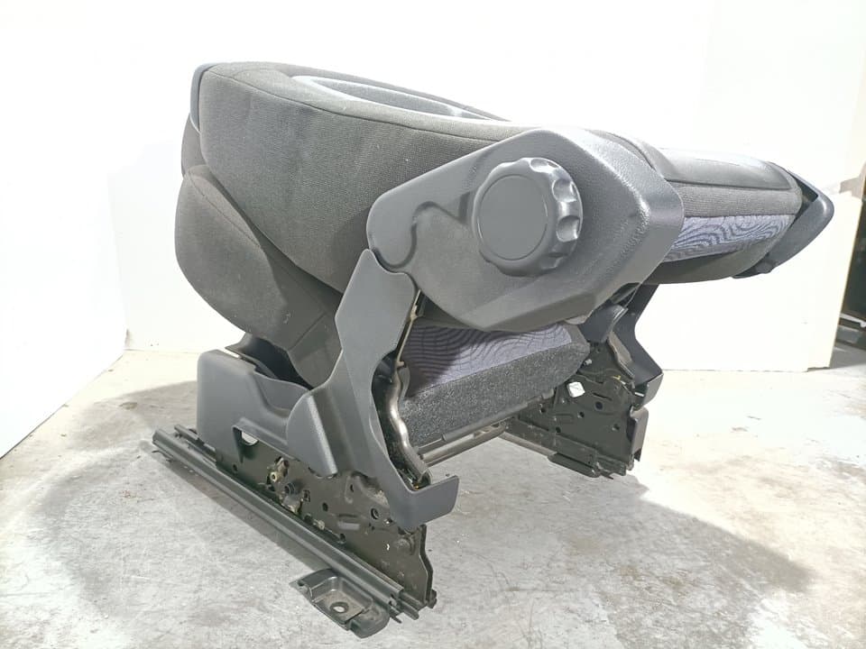 Asiento delantero derecho FORD FUSION (CBK) 4