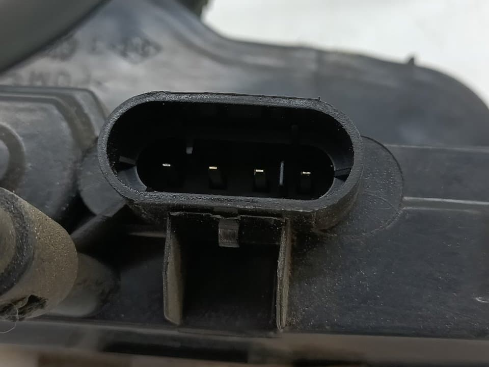 Cerradura puerta delantera derecha RENAULT SCENIC II 3