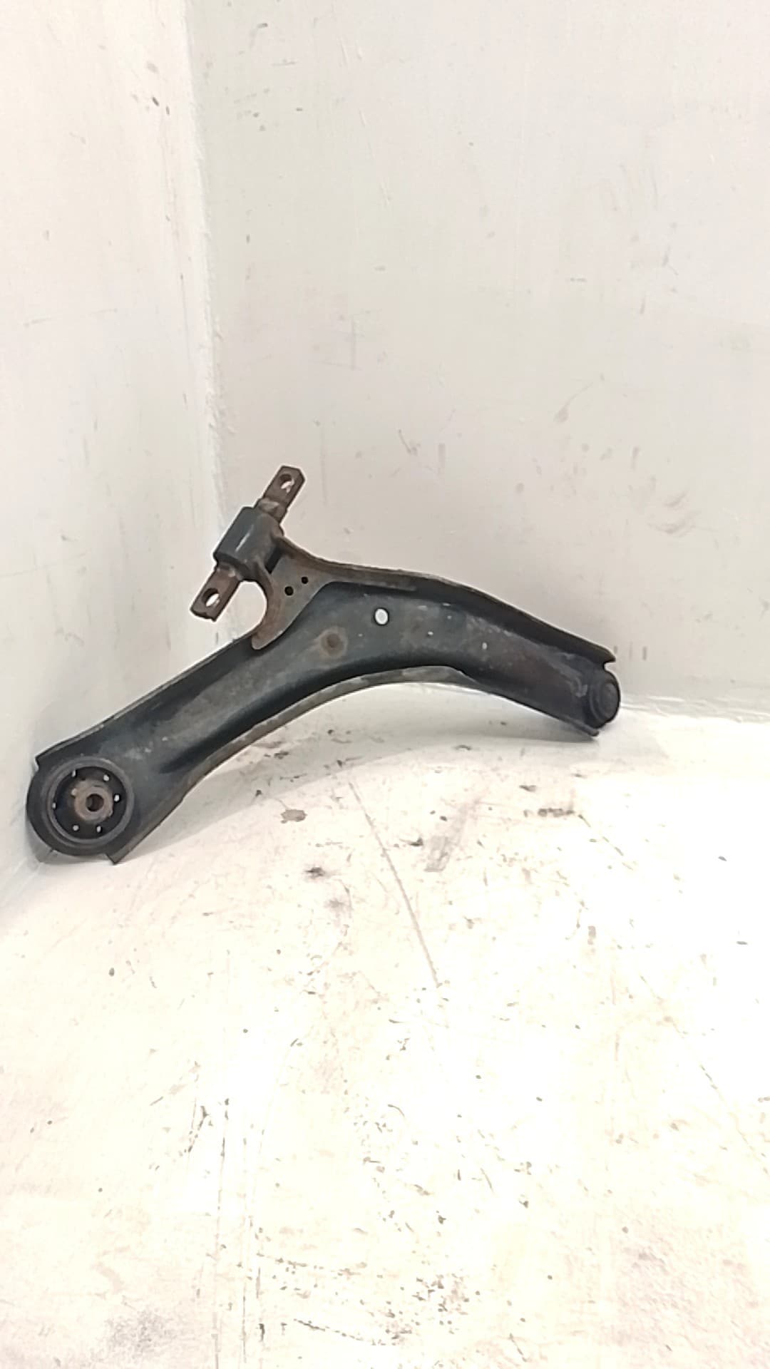 Brazo suspension inferior delantero izquierdo NISSAN QASHQAI (J10)