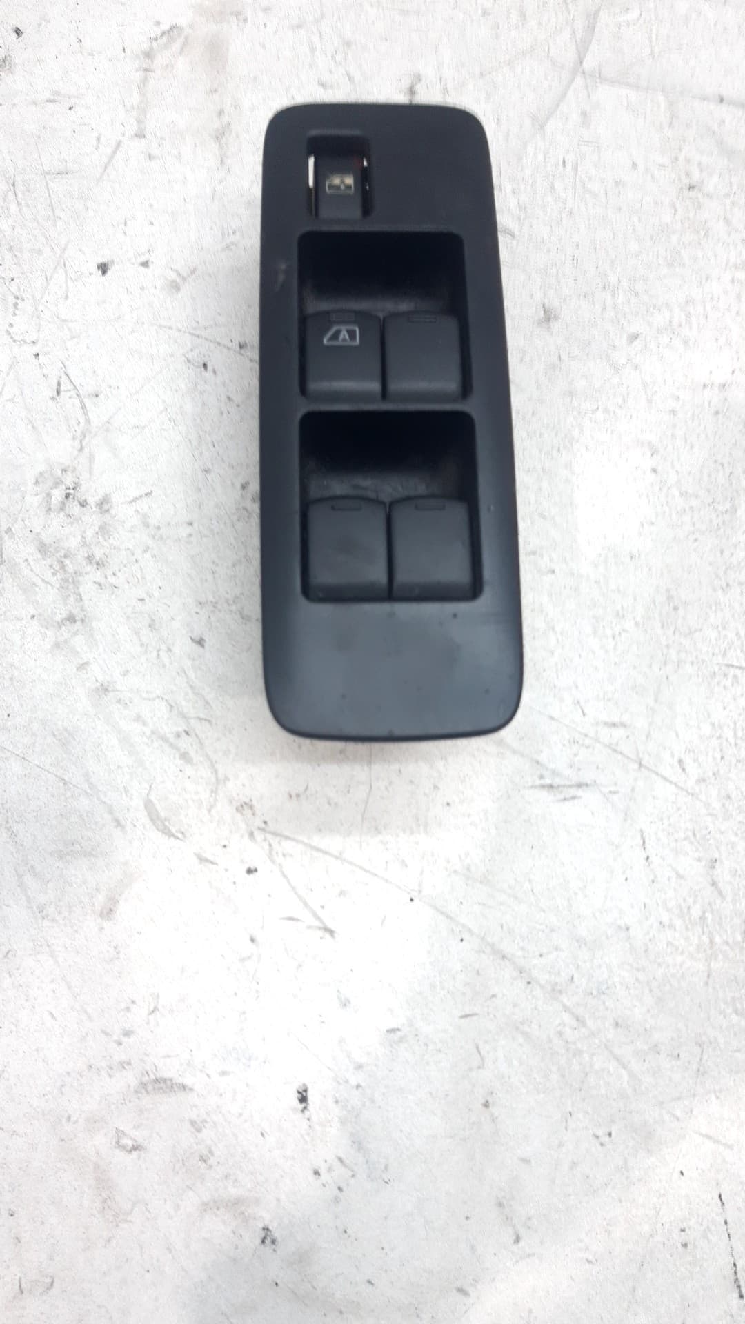 Mando elevalunas delantero izquierdo NISSAN QASHQAI (J10)