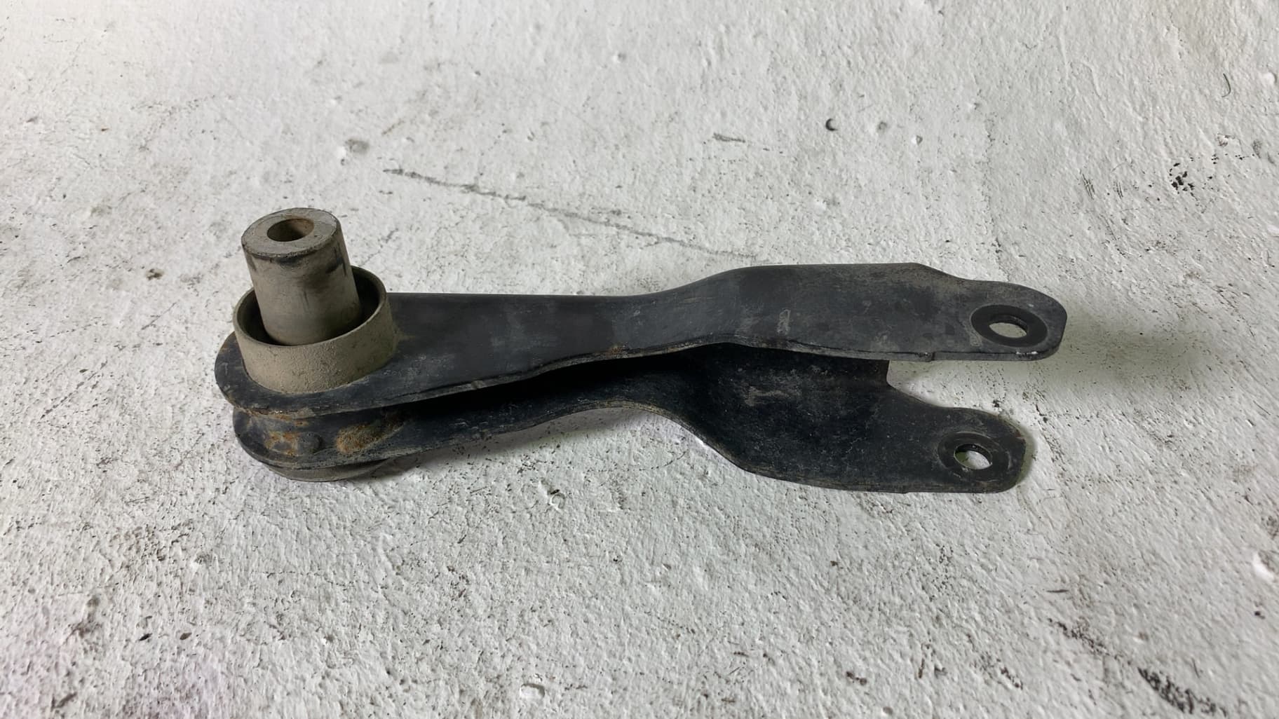 Brazo suspension superior trasero izquierdo JAGUAR F-PACE