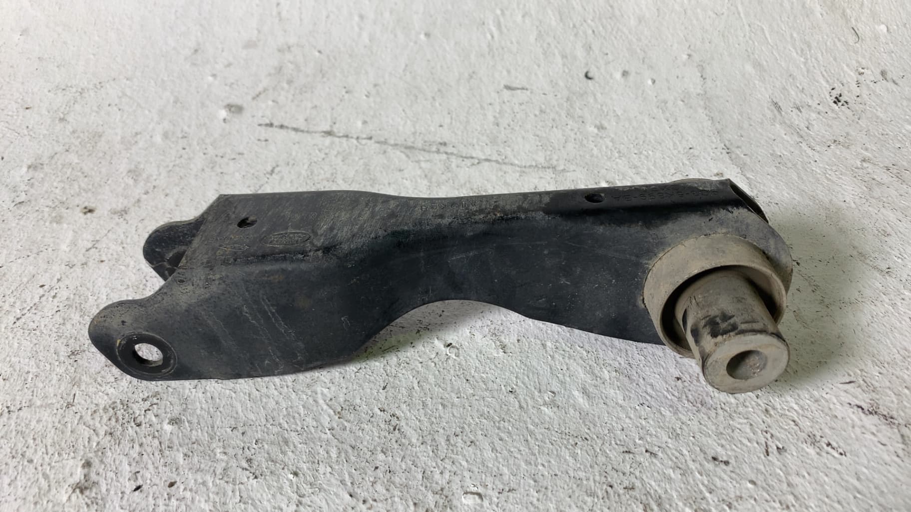 Brazo suspension superior trasero derecho JAGUAR F-PACE