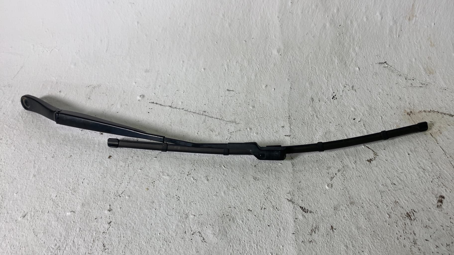 Brazo limpia delantero izquierdo JAGUAR F-PACE