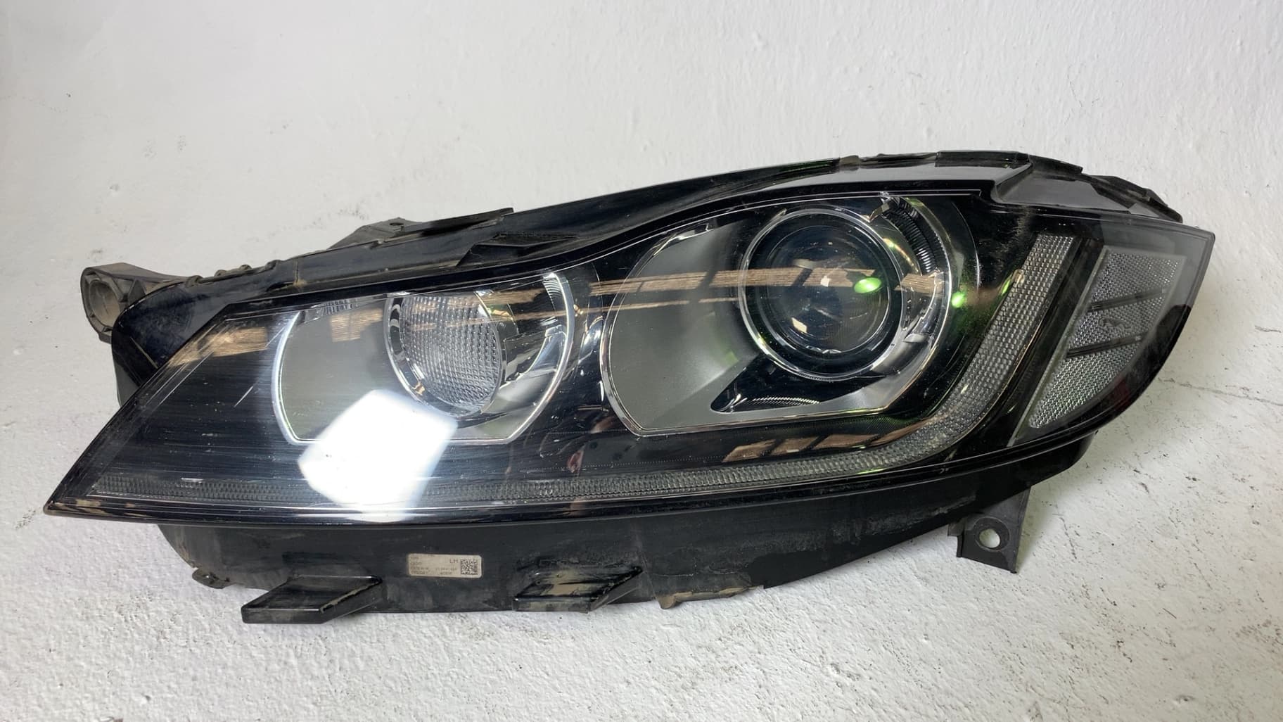 Faro izquierdo JAGUAR F-PACE