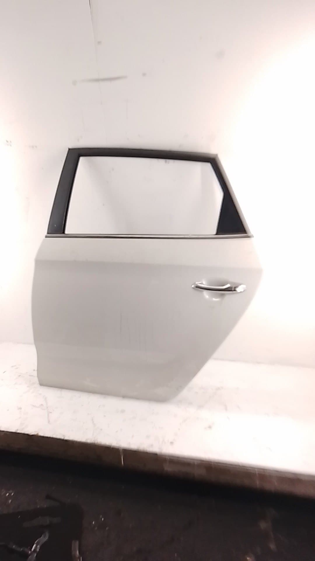 Puerta trasera izquierda KIA CARENS