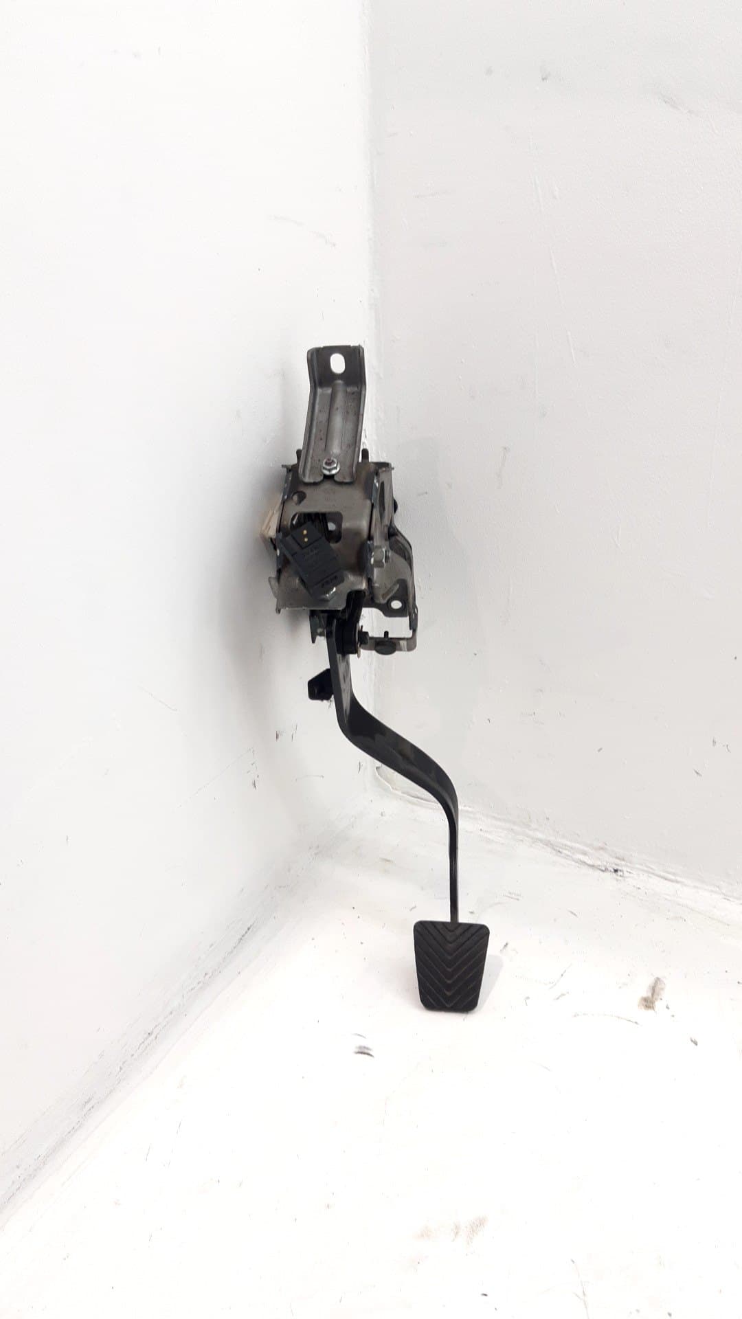 Pedal embrague KIA CARENS