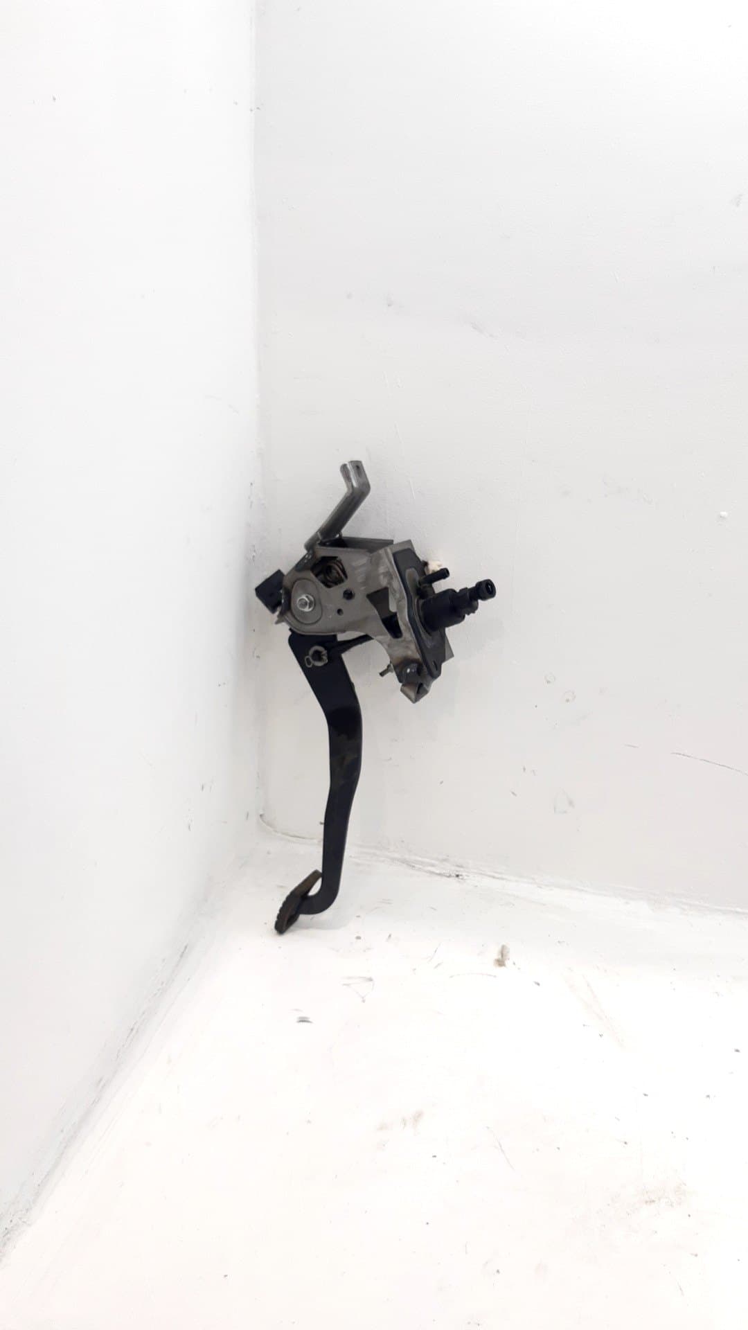 Pedal embrague KIA CARENS 2