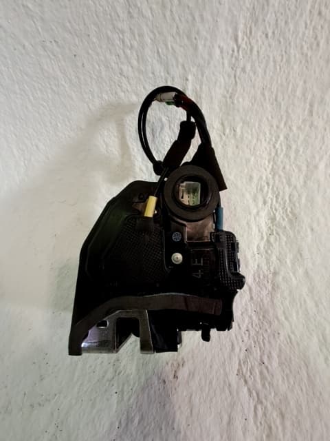 Cerradura puerta trasera izquierda LEXUS CT (ZWA10_) 3