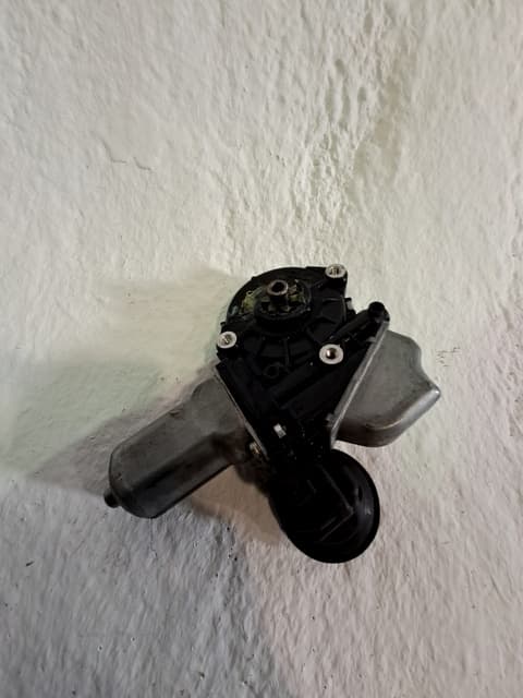 Motor elevalunas trasero izquierdo LEXUS CT (ZWA10_)