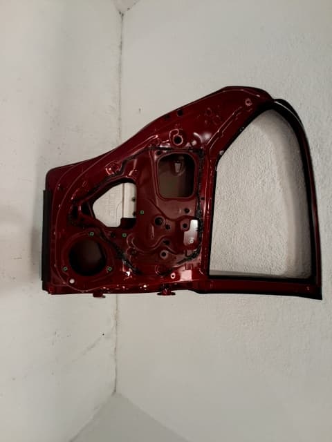 Puerta trasera izquierda LEXUS CT (ZWA10_)
