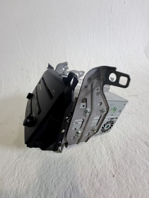 Sistema audio / radio cd LEXUS CT (ZWA10_) 4