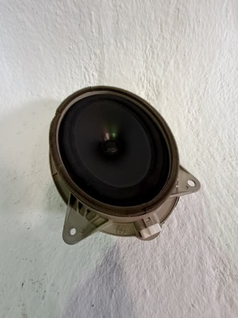 Altavoz LEXUS CT (ZWA10_) 2