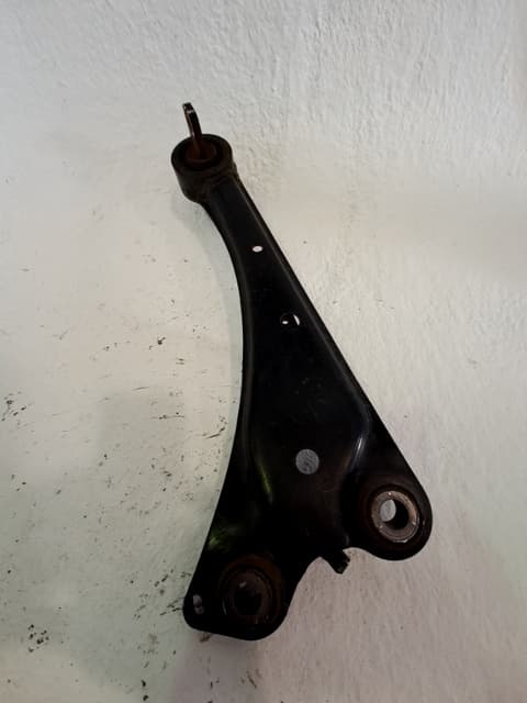 Brazo suspension inferior trasero derecho LEXUS CT (ZWA10_) 2
