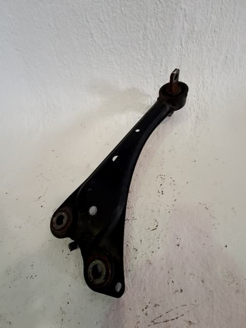 Brazo suspension inferior trasero izquierdo LEXUS CT (ZWA10_) 2