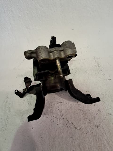 Soporte motor delantero LEXUS CT (ZWA10_)