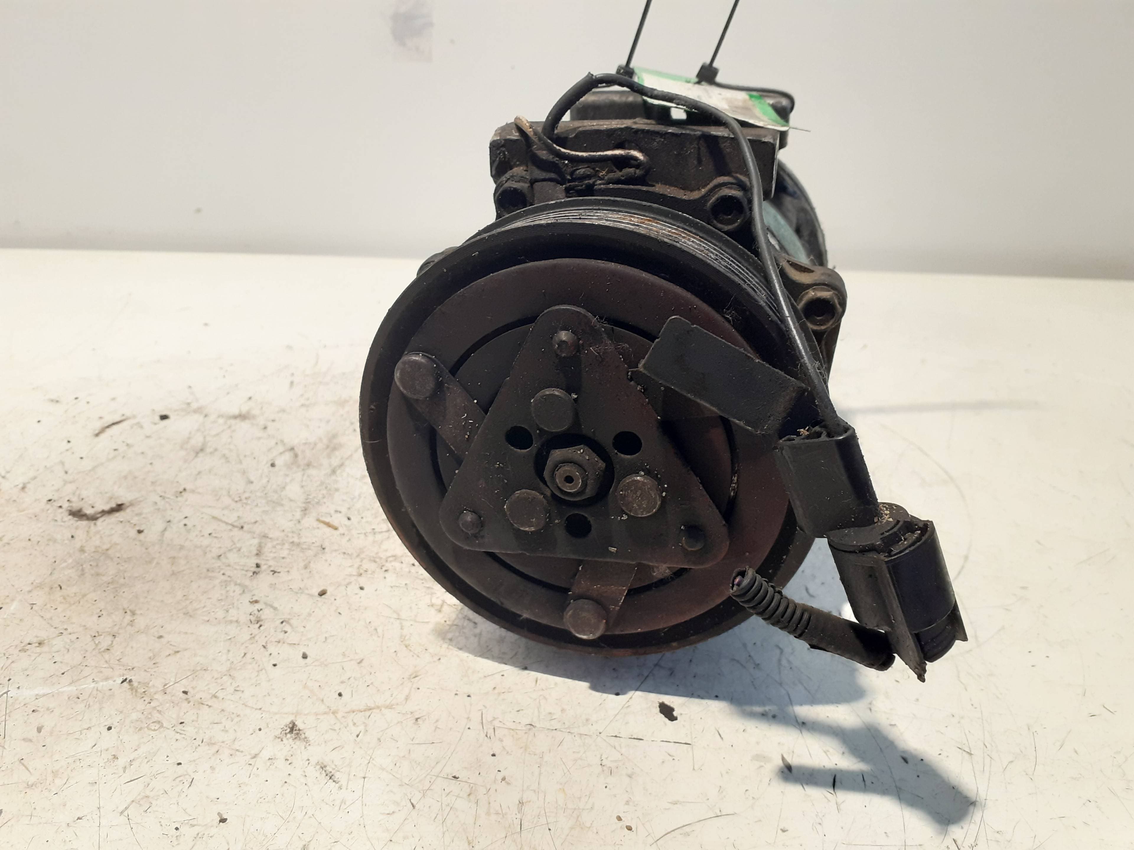 Recambio VOLVO S40 BERLINA ref. 8200040681