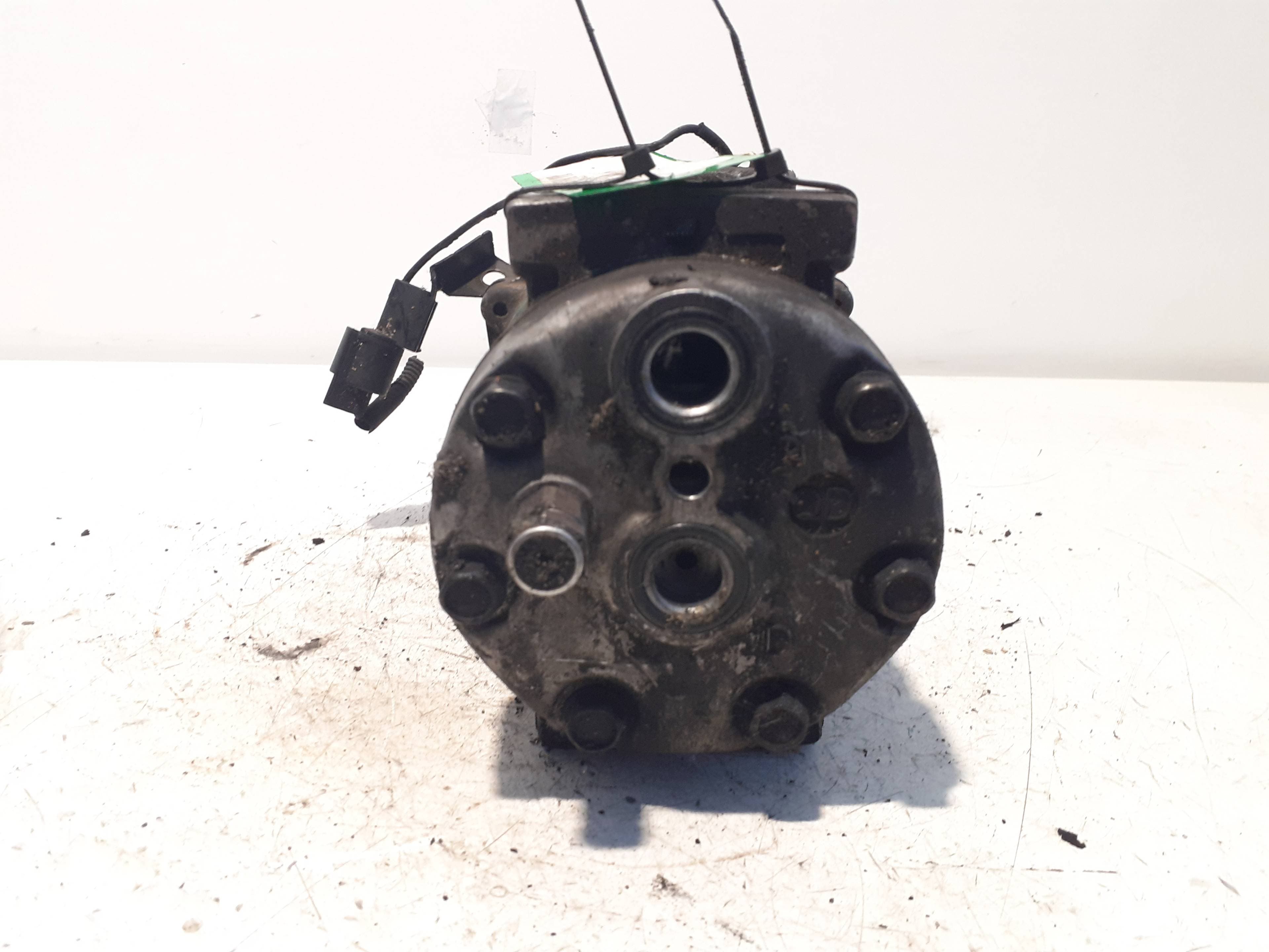 Recambio VOLVO S40 BERLINA ref. 8200040681 3