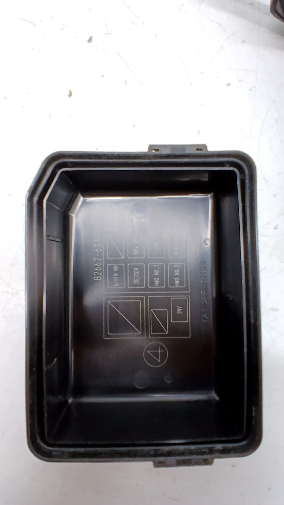 Caja reles / fusibles TOYOTA LAND CRUISER PRADO (_J15_) 3