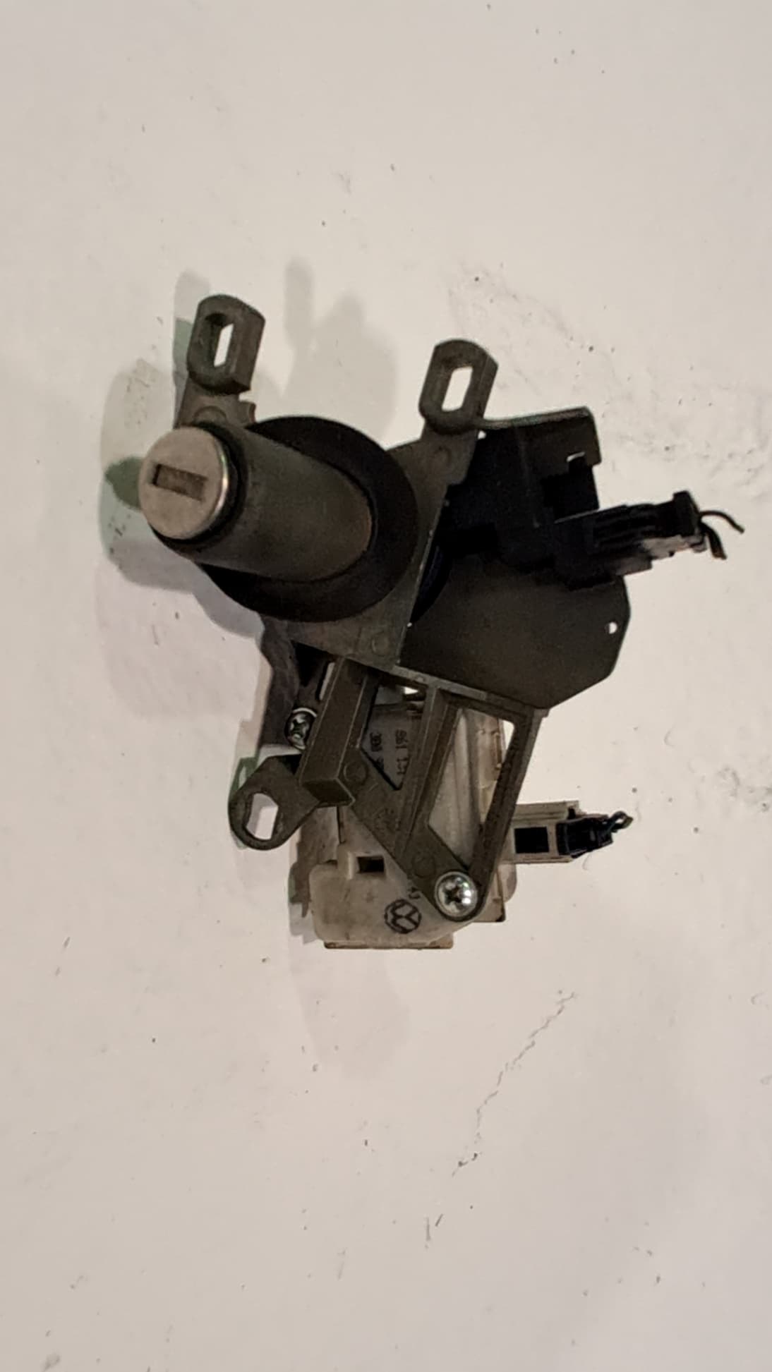 Bombin porton trasero SEAT TOLEDO (1M2)