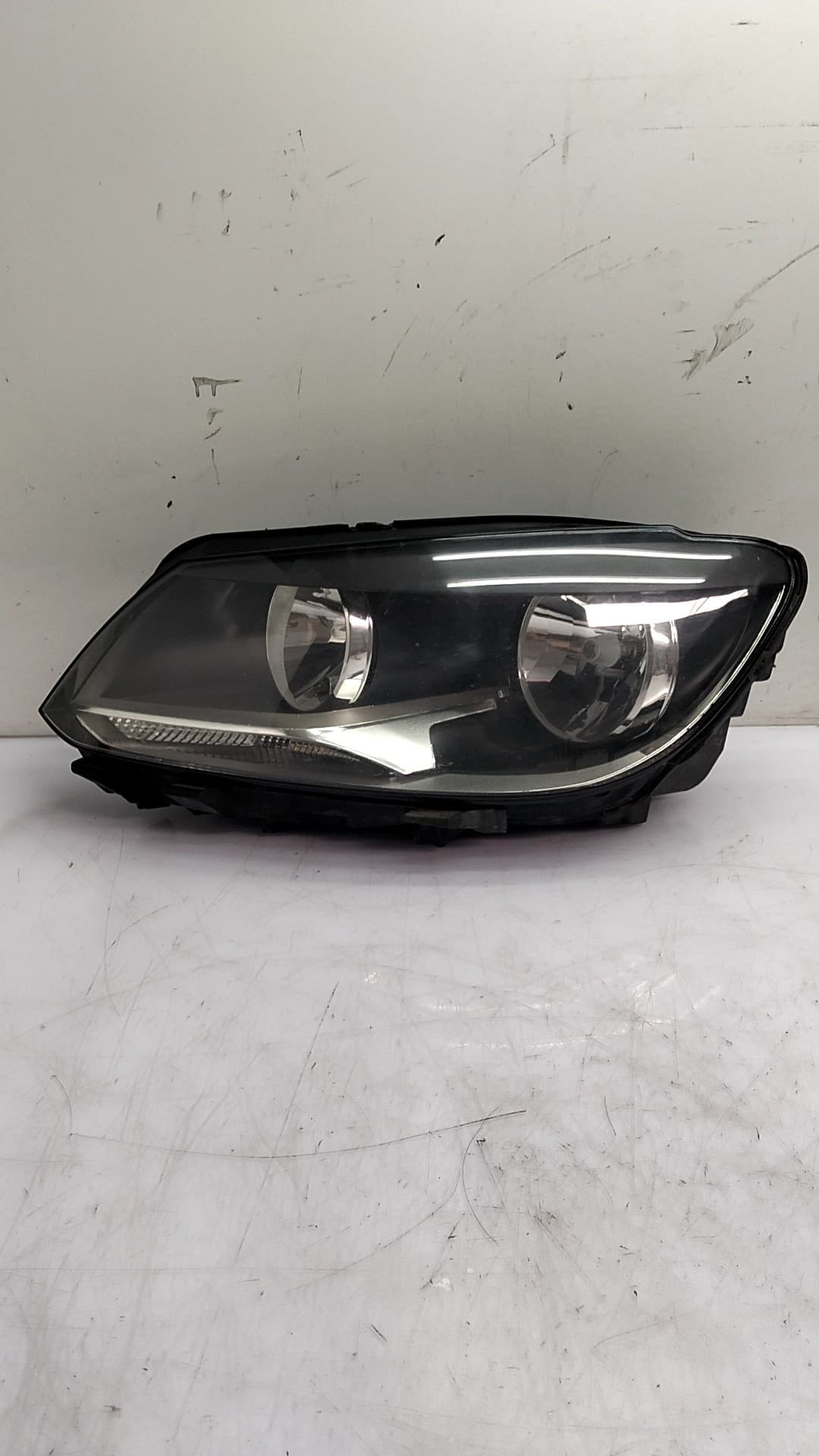 Faro izquierdo VOLKSWAGEN TOURAN (1T1, 1T2)