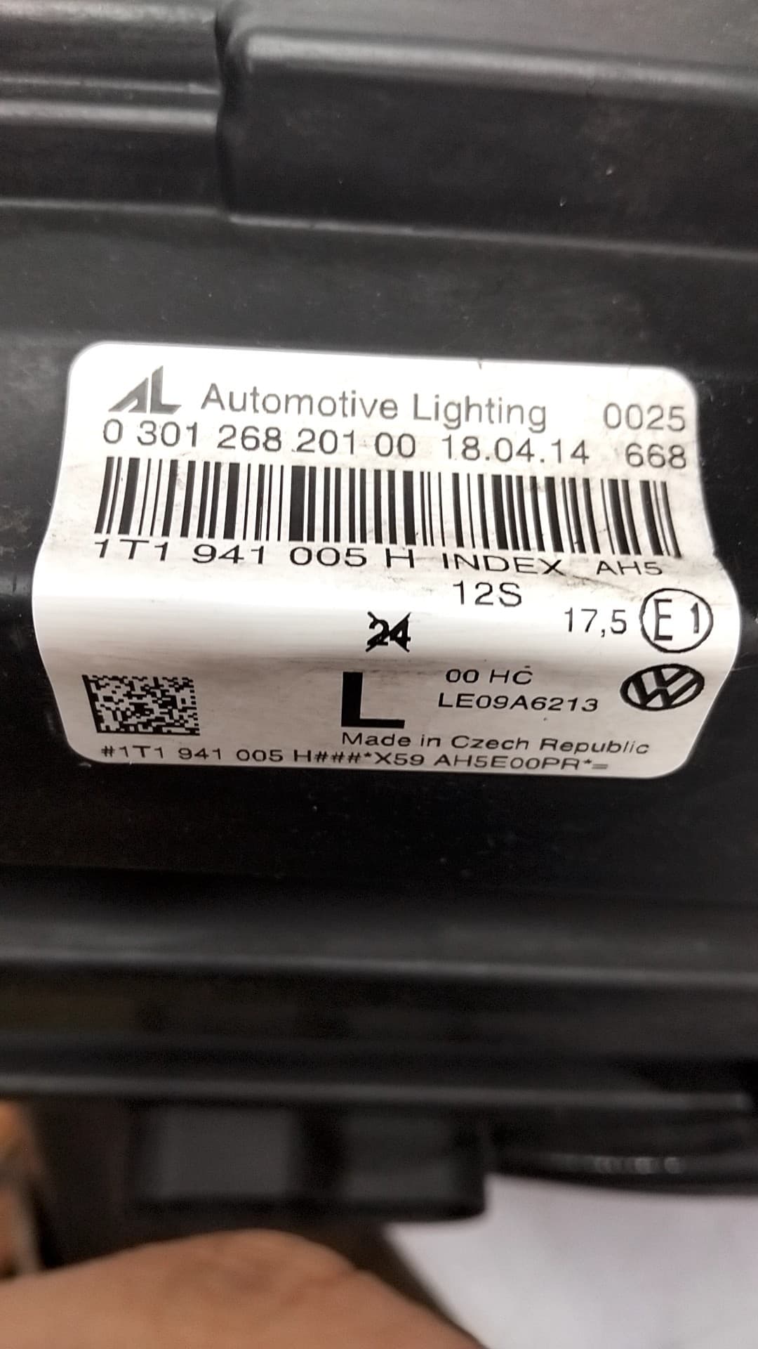 Faro izquierdo VOLKSWAGEN TOURAN (1T1, 1T2) 2