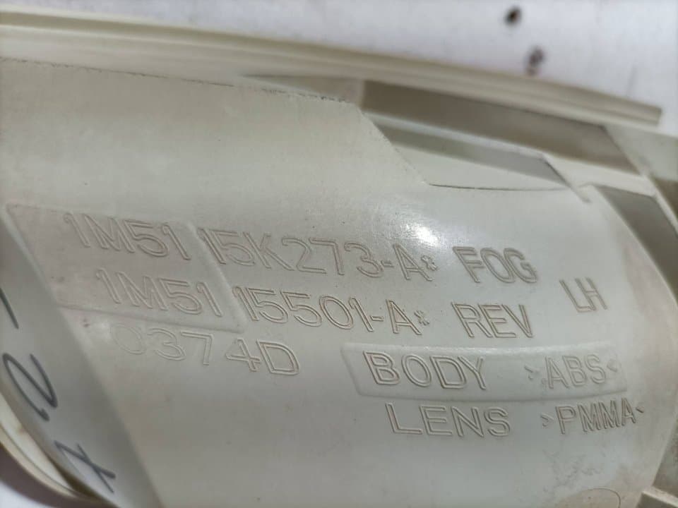 Piloto trasero izquierdo paragolpes FORD FOCUS BERLINA (CAK) 2
