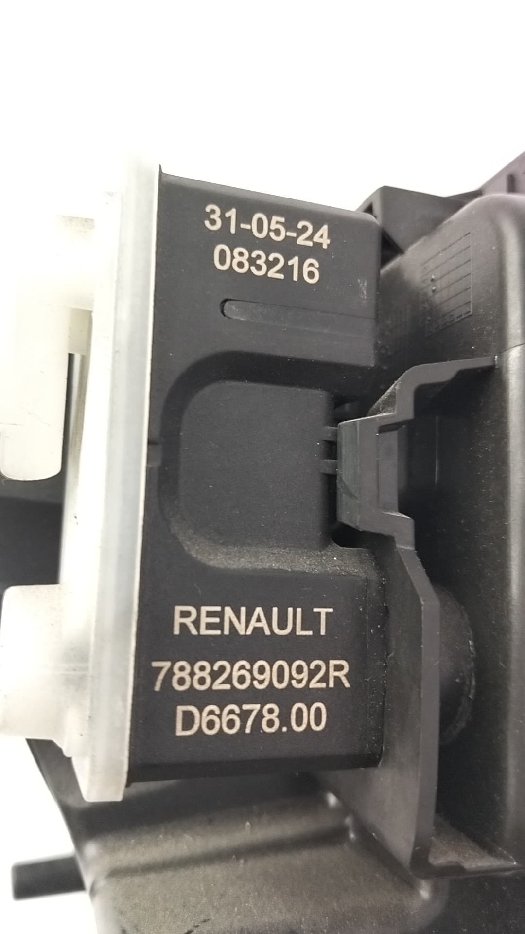 Tapa exterior combustible RENAULT KANGOO 2