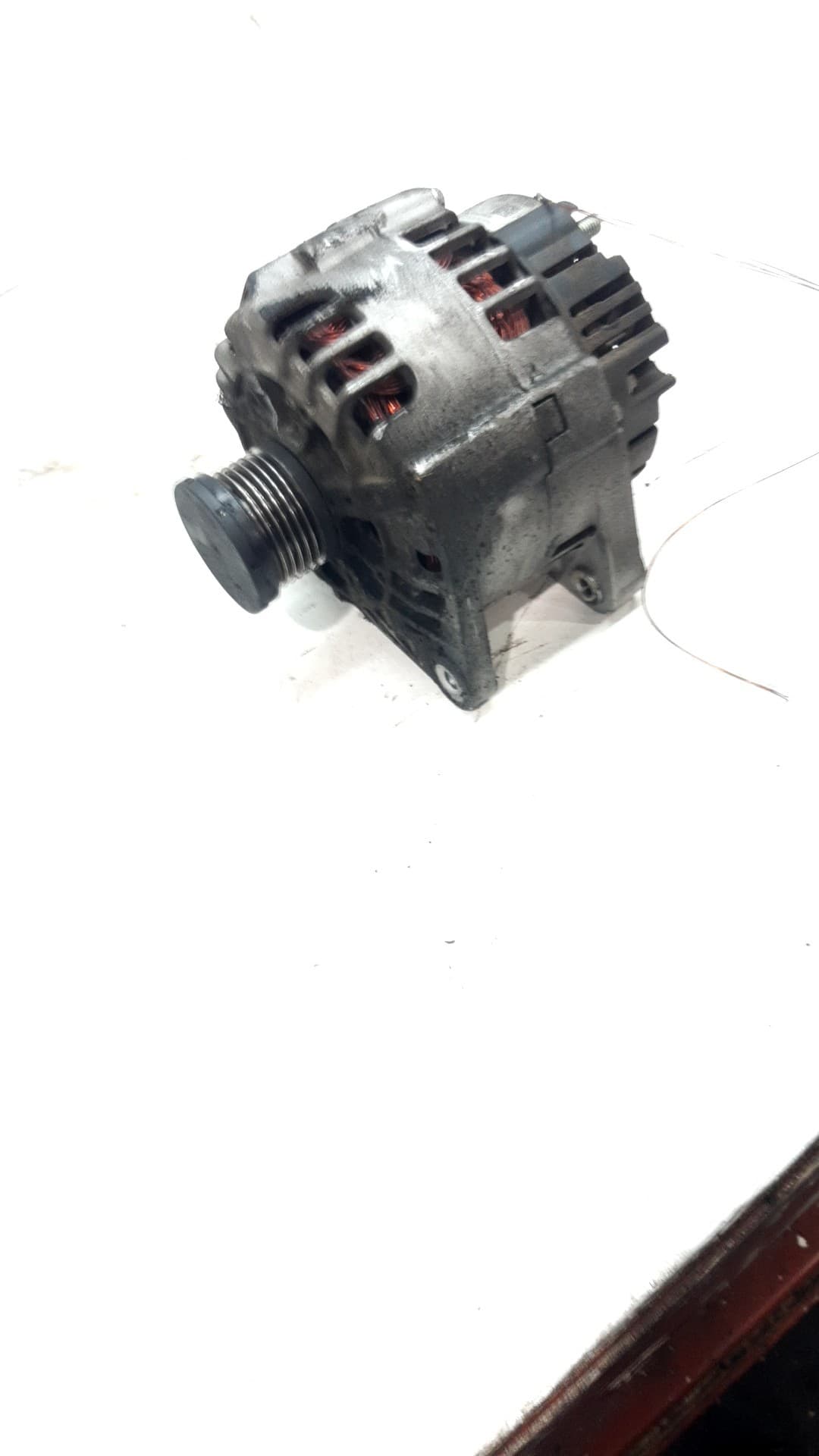 Alternador OPEL VIVARO