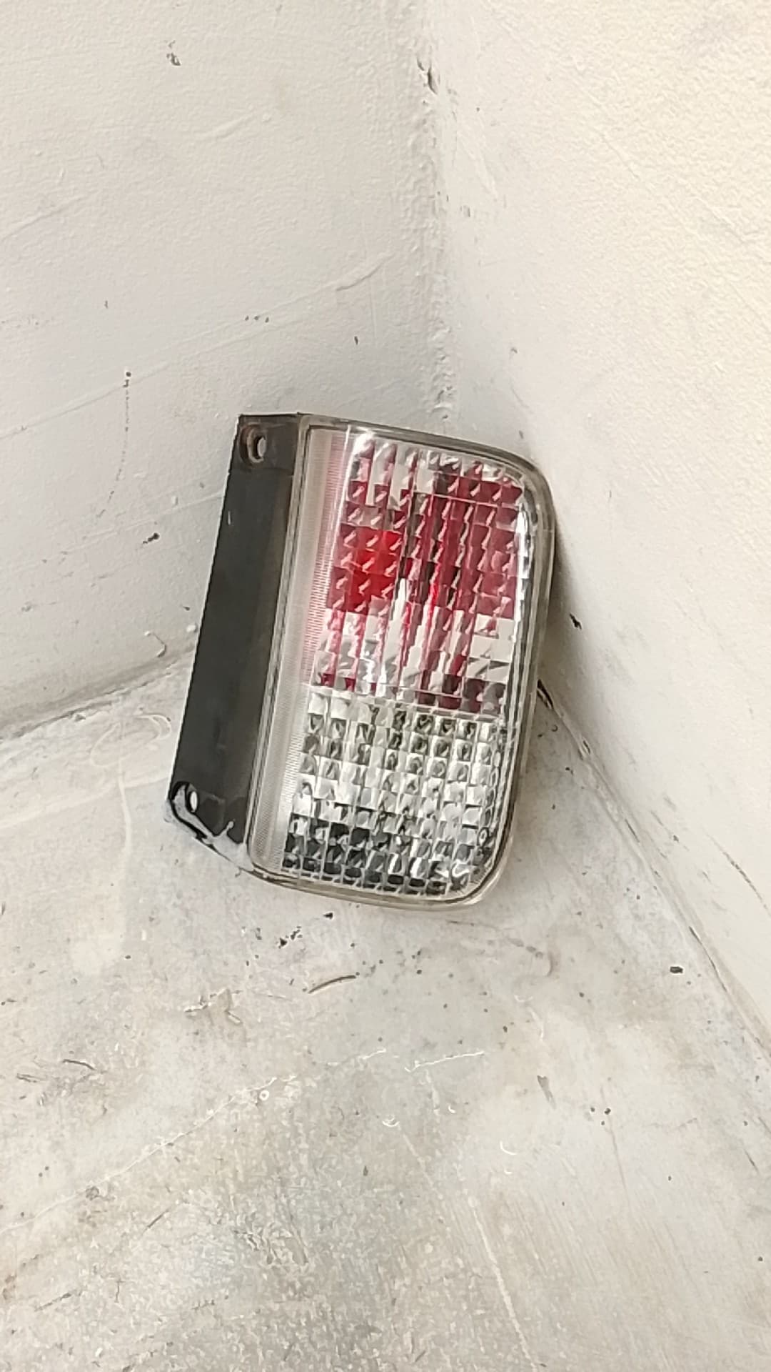 Faro antiniebla trasero izquierdo OPEL VIVARO