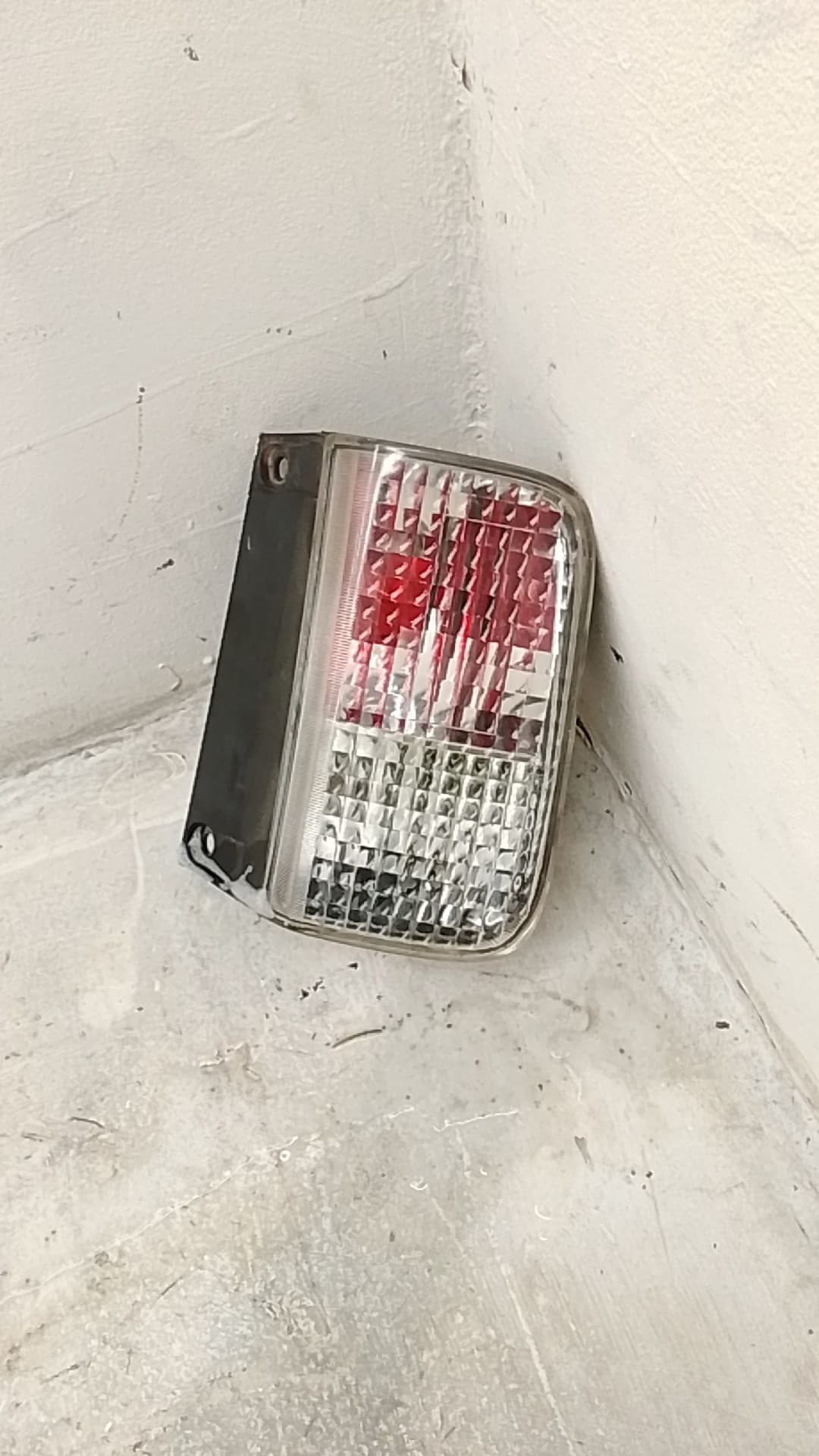 Faro antiniebla trasero izquierdo OPEL VIVARO 2