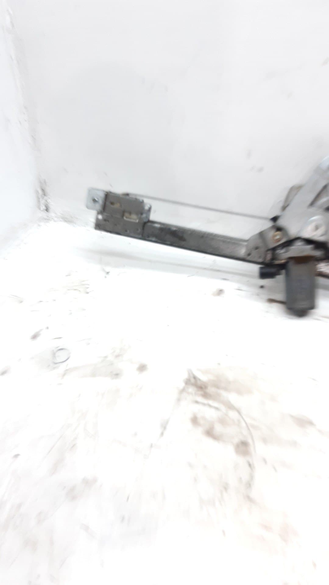 Motor elevalunas delantero derecho OPEL VIVARO 2
