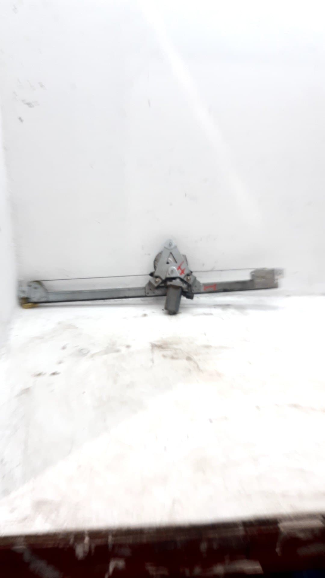 Motor elevalunas delantero izquierdo OPEL VIVARO
