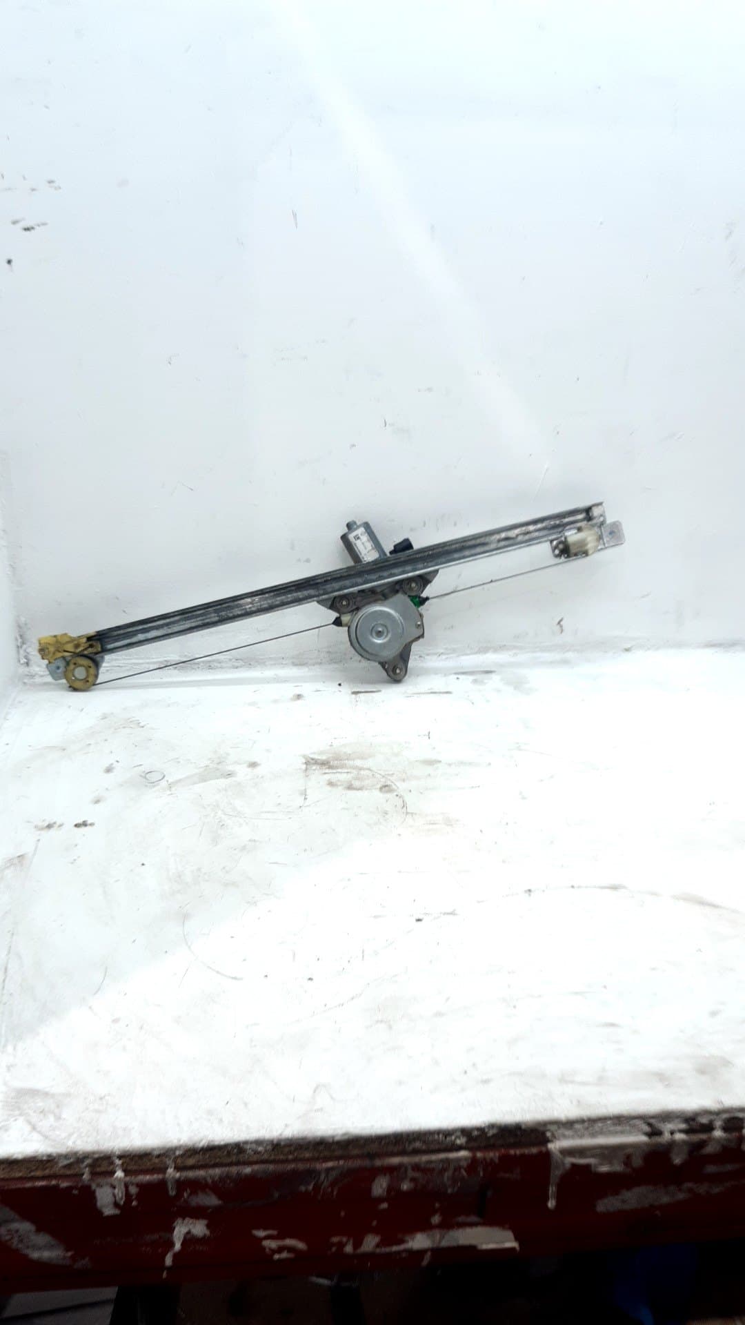 Motor elevalunas delantero izquierdo OPEL VIVARO 2