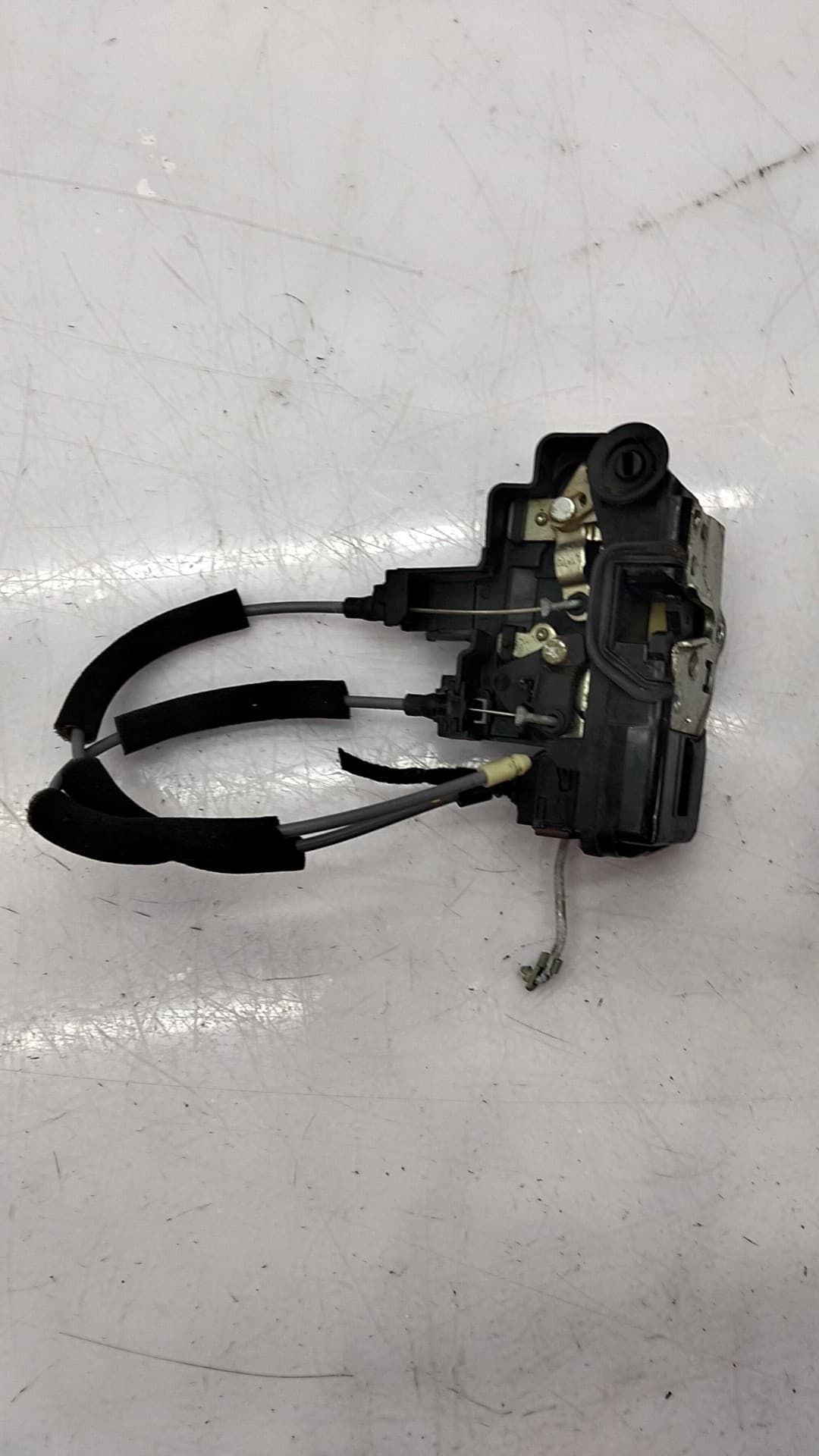 Cerradura puerta trasera izquierda CHEVROLET CAPTIVA 2