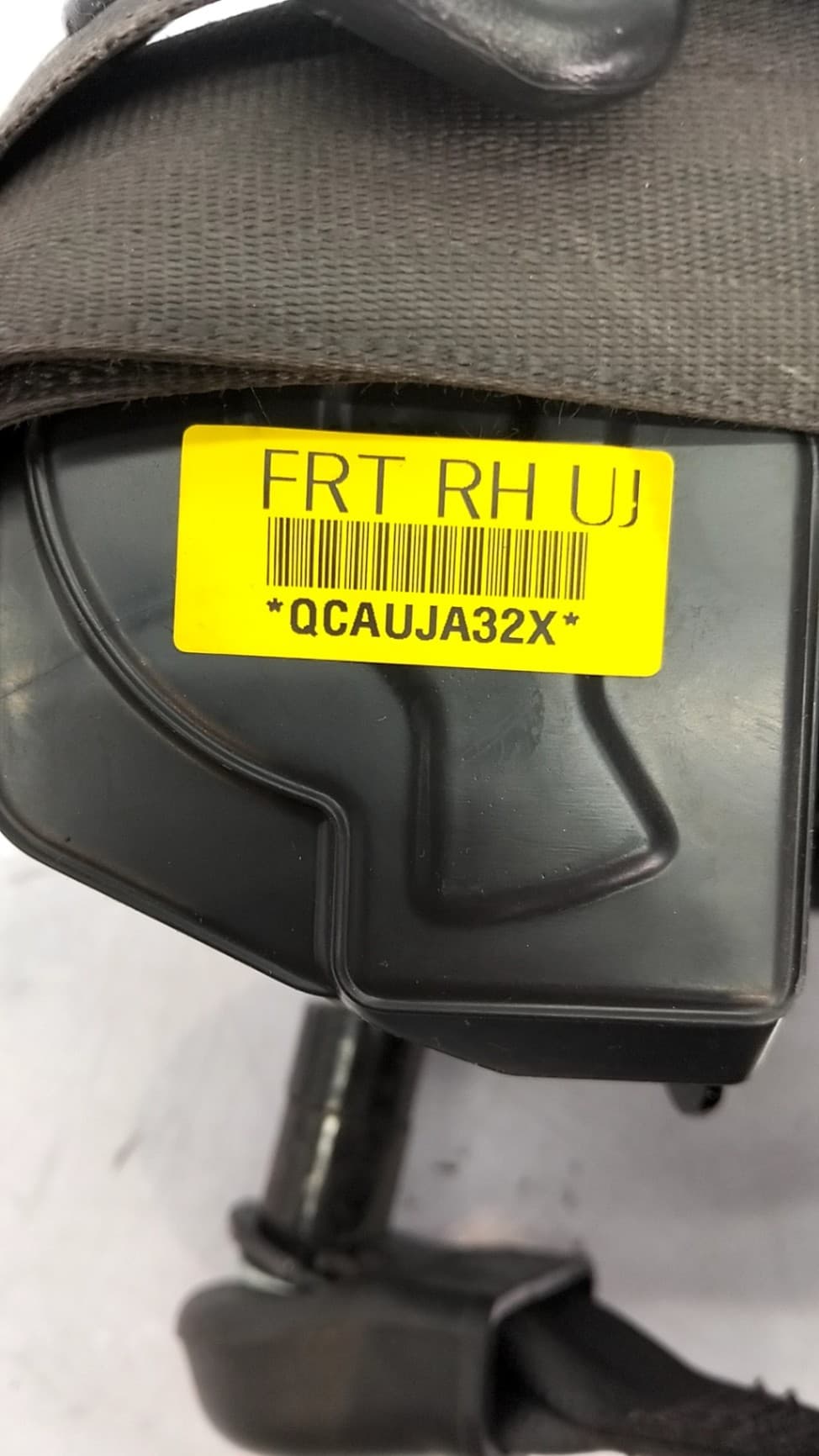 Cinturon seguridad delantero derecho CHEVROLET CAPTIVA 2