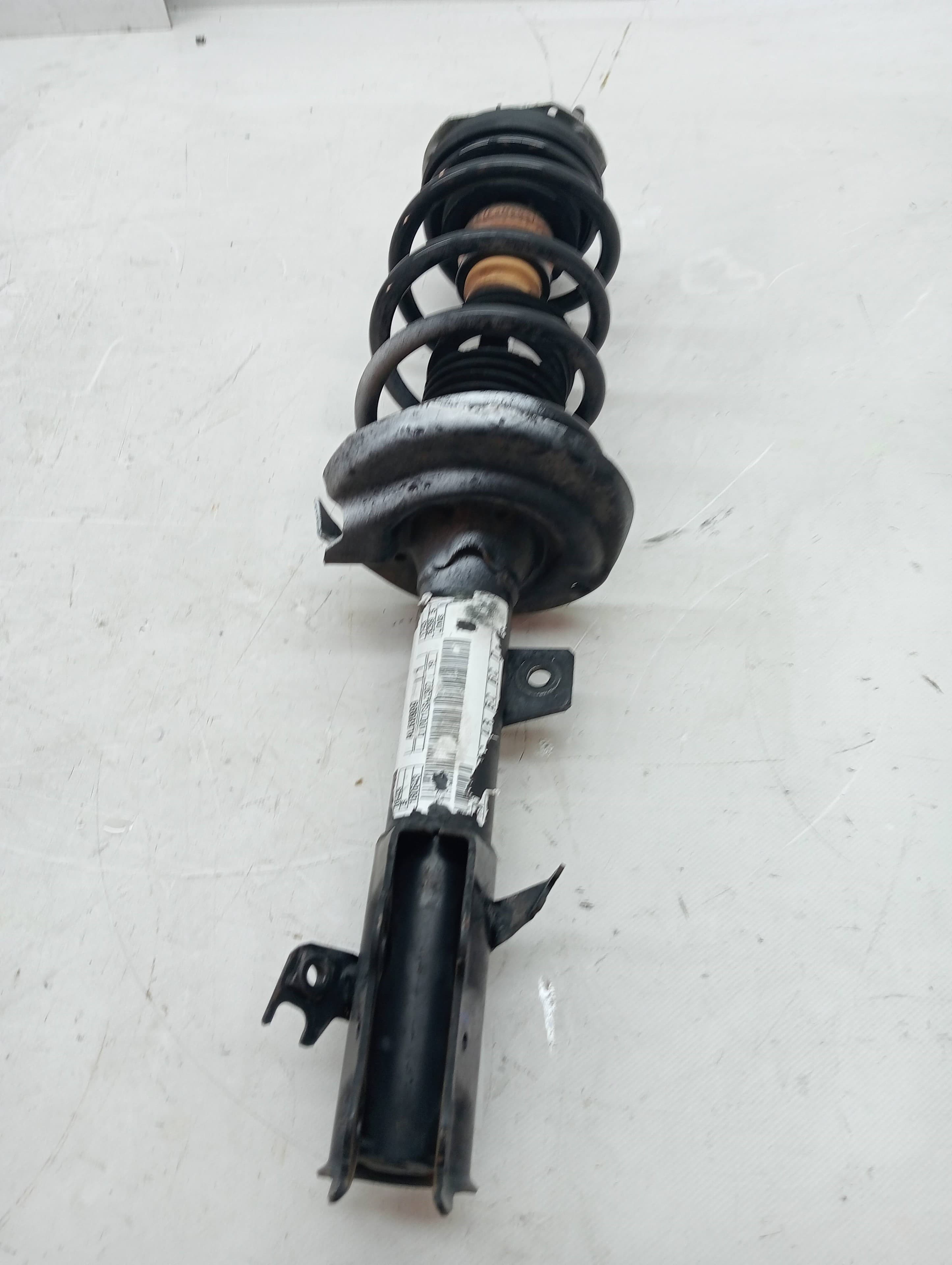Amortiguador delantero izquierdo FORD FIESTA (CB1)