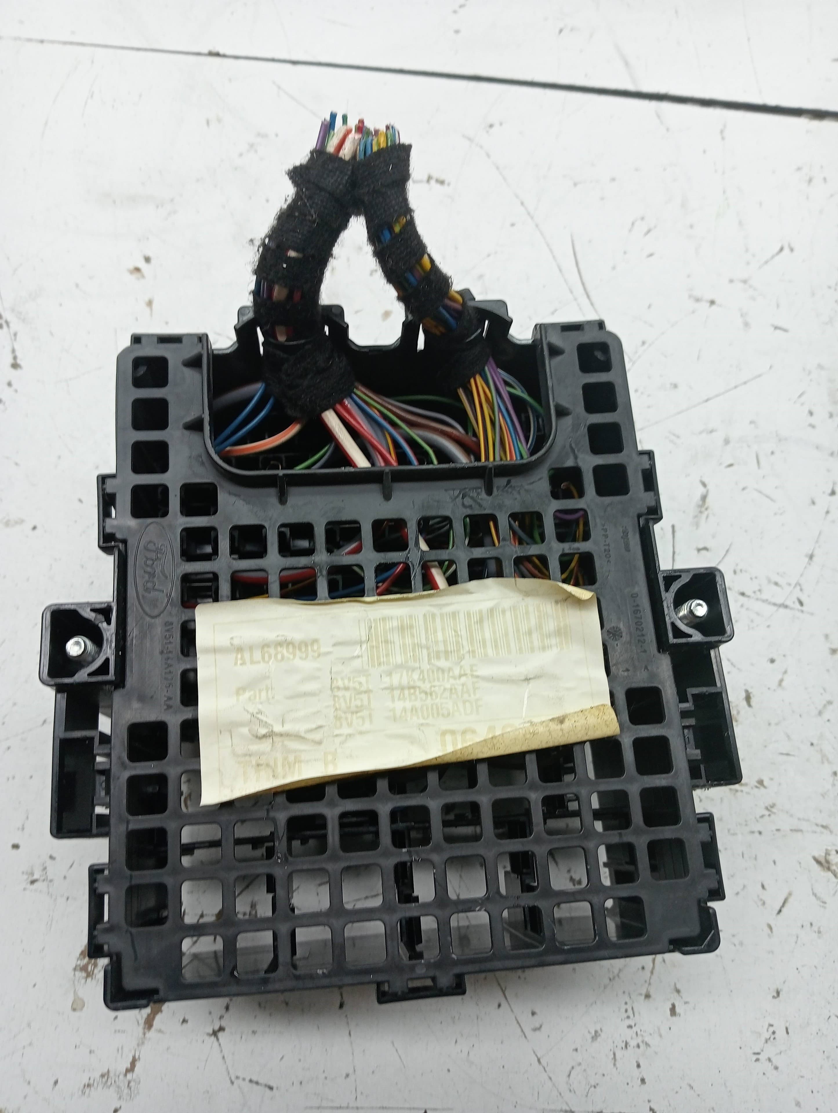 Caja reles / fusibles FORD FIESTA (CB1) 3