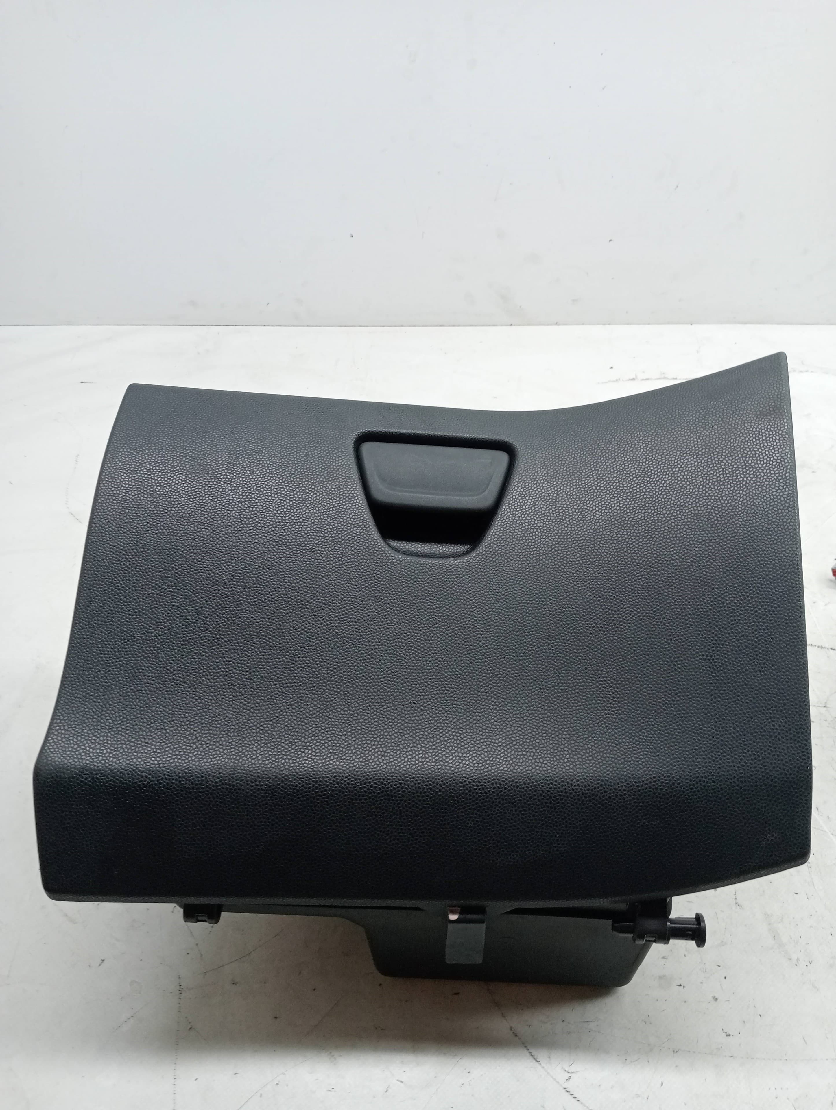 Guantera FORD FIESTA (CB1) 2