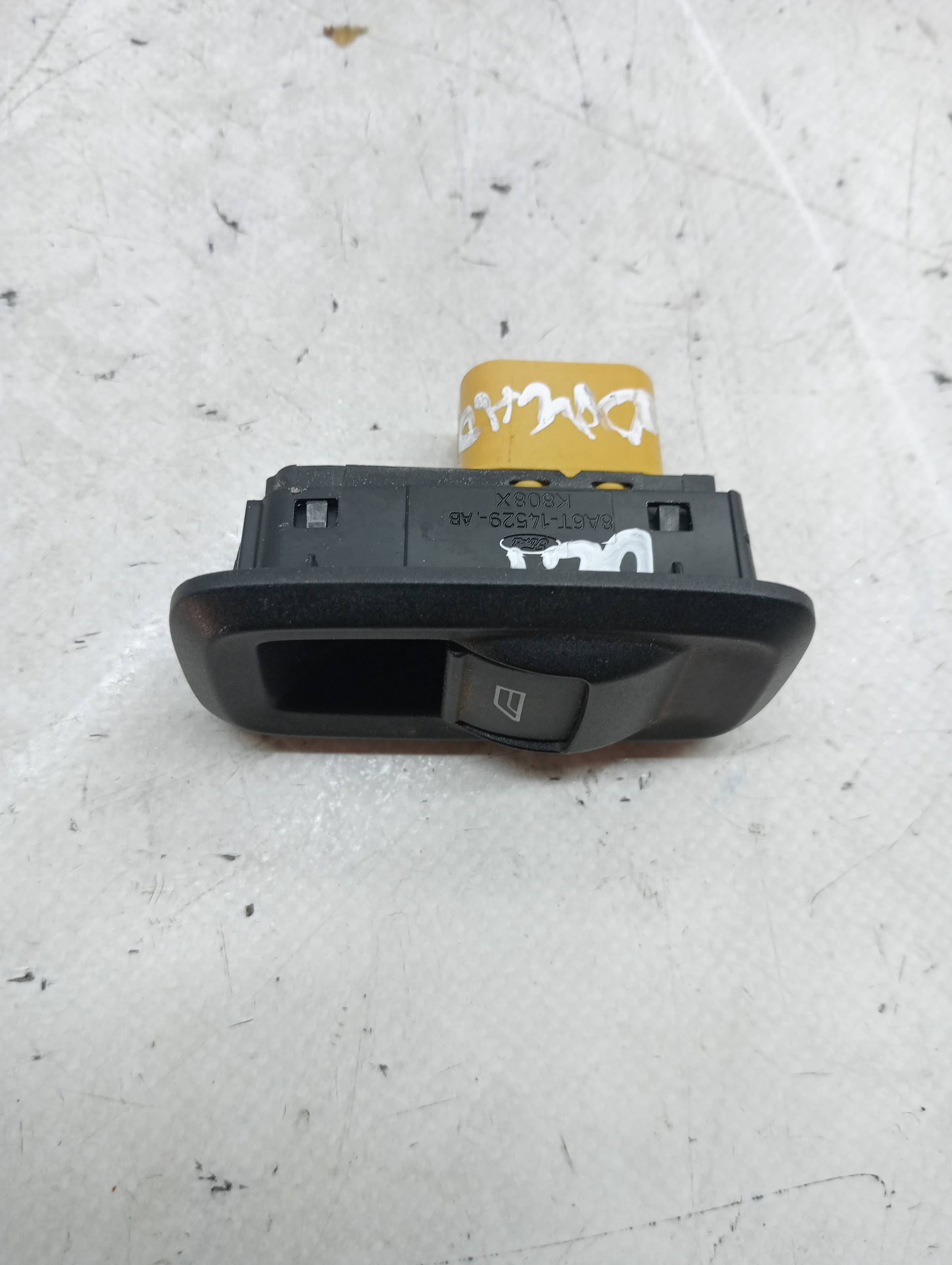 Mando elevalunas delantero derecho FORD FIESTA (CB1)