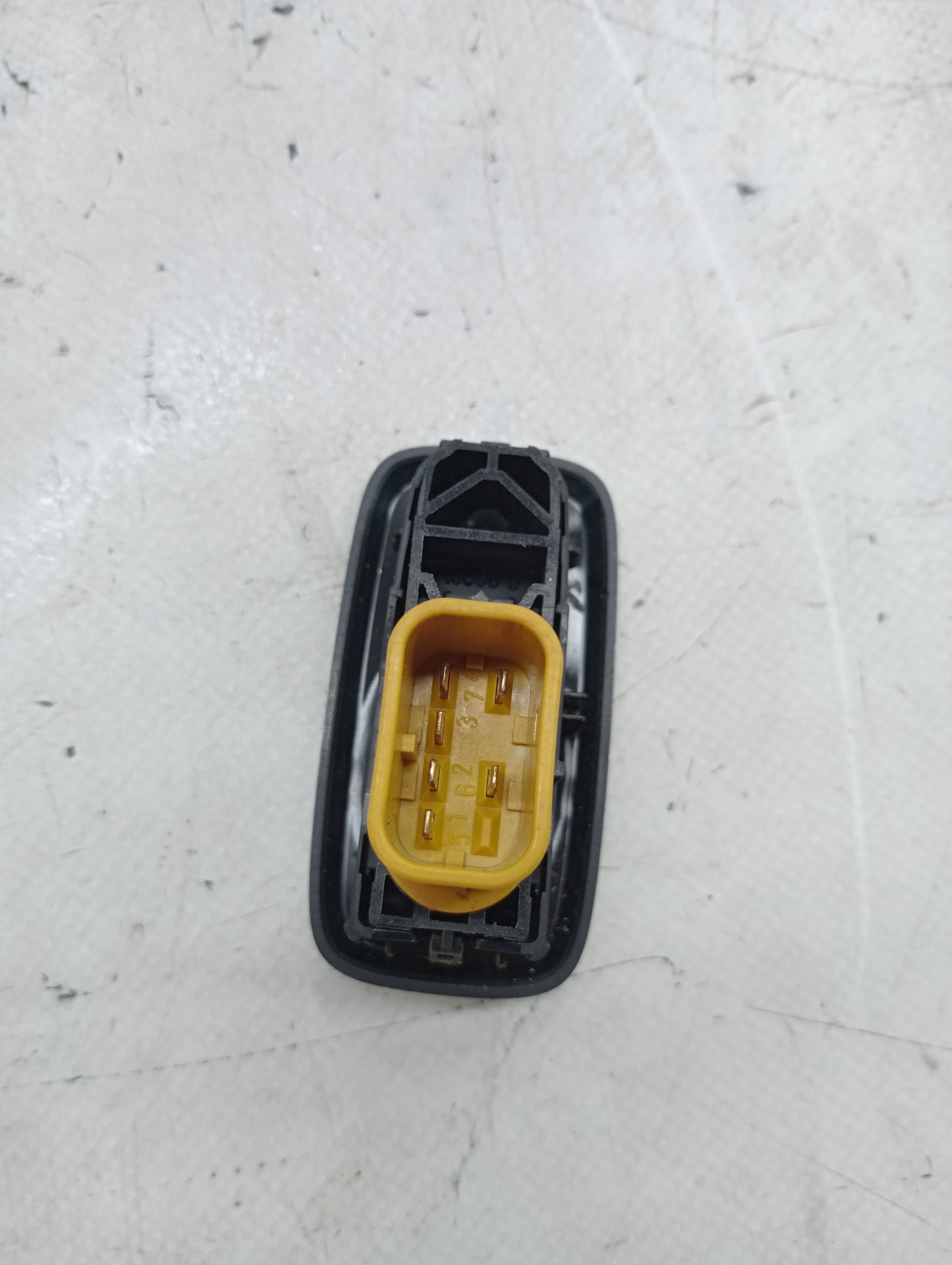 Mando elevalunas delantero derecho FORD FIESTA (CB1) 3
