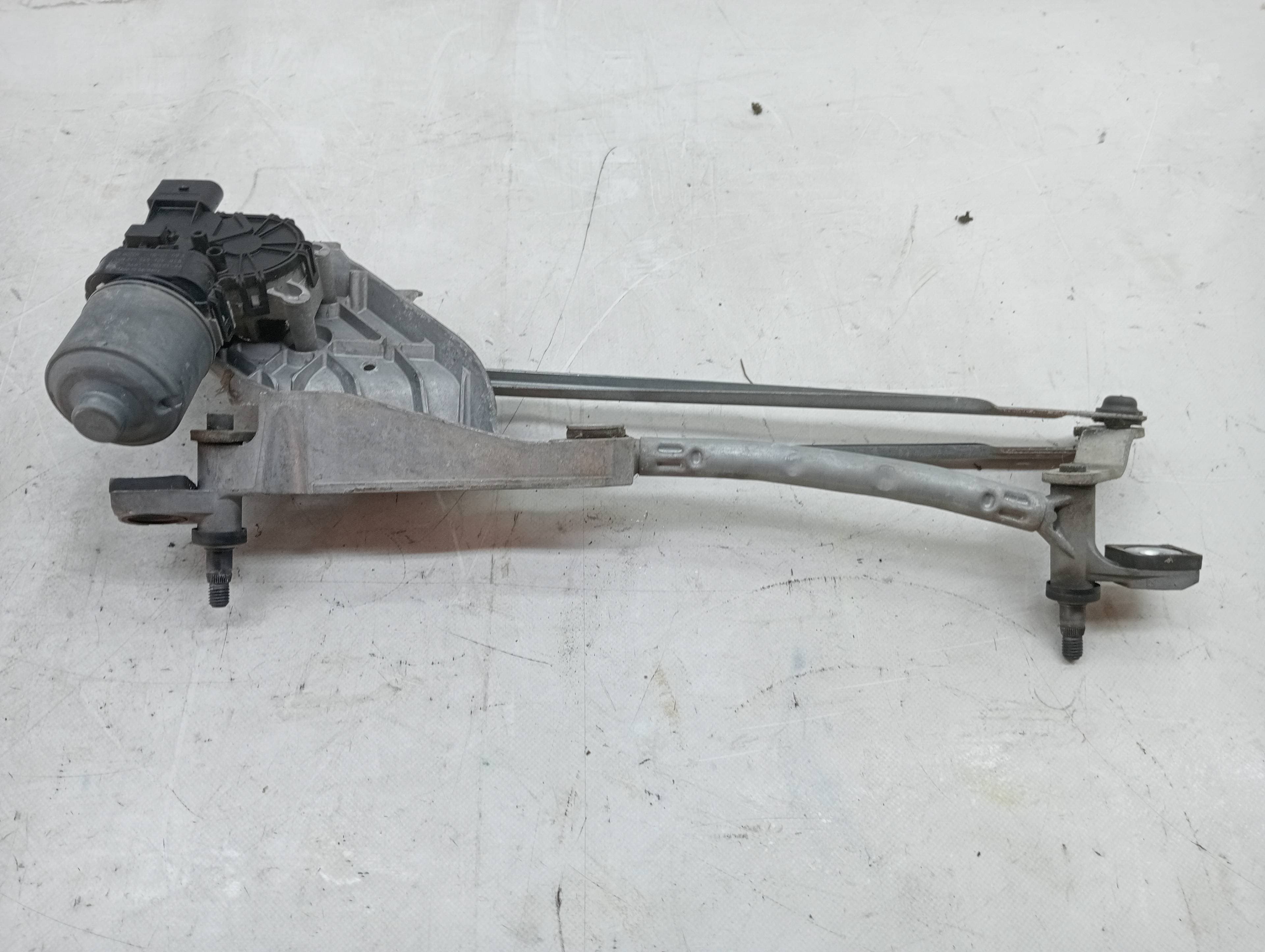Motor limpia delantero FORD FIESTA (CB1) 2