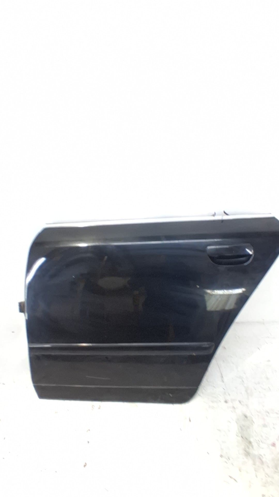 Puerta trasera izquierda AUDI A4 BERLINA (8E)