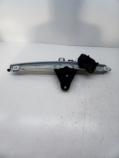 Elevalunas delantero izquierdo DACIA SANDERO 4
