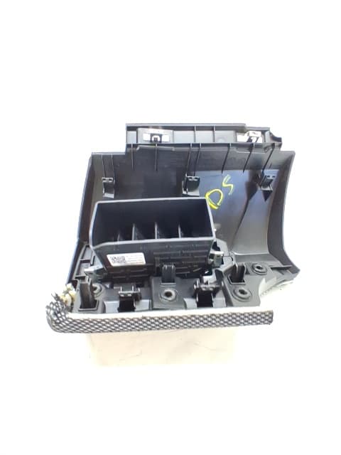 Recambio DACIA SANDERO ref. 687604417R 2